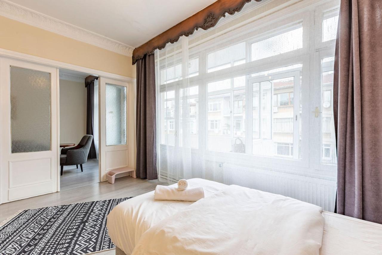 Charming Apartment Surrounded By Vibrant Attractions In Kadikoy Истанбул Екстериор снимка
